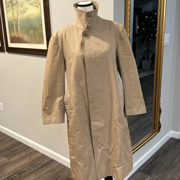 Authentic Burberry trench coat - Picture 2 of 16